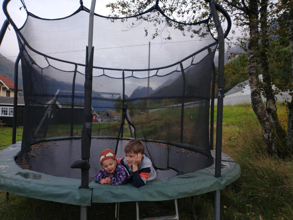 Nesset Fjordcamping Olden Bagian luar foto