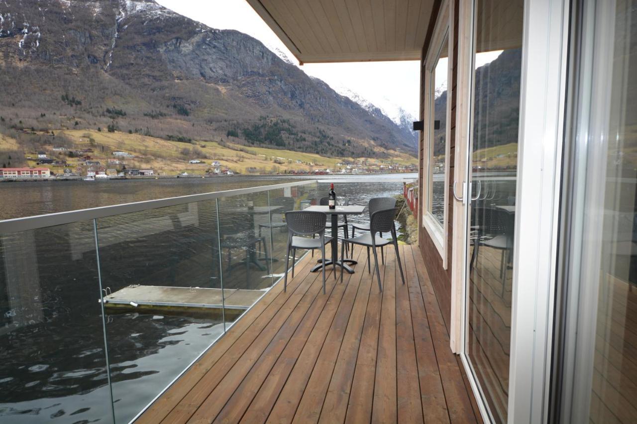 Nesset Fjordcamping Olden Bagian luar foto
