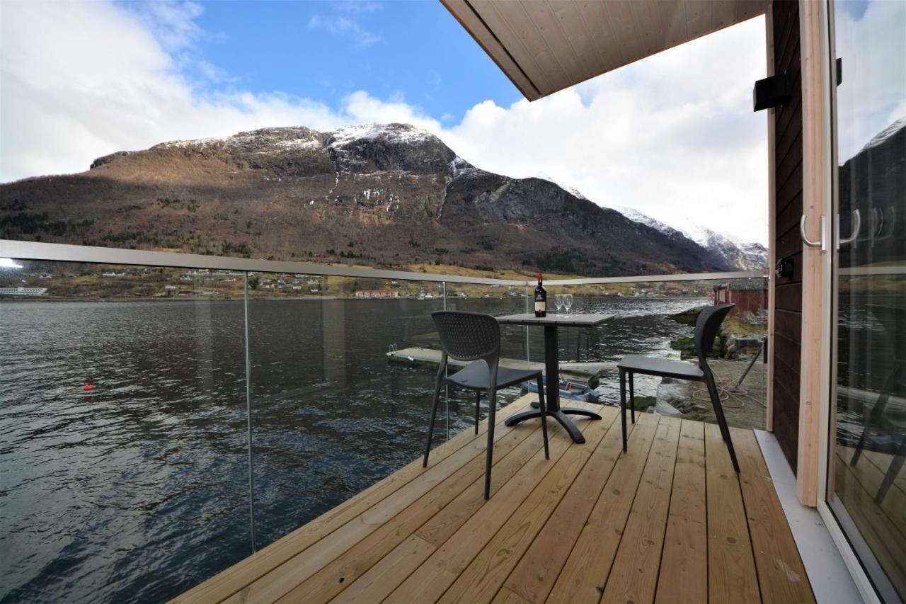 Nesset Fjordcamping Olden Bagian luar foto