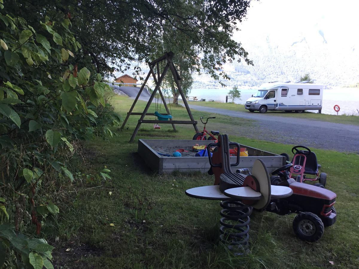 Nesset Fjordcamping Olden Bagian luar foto