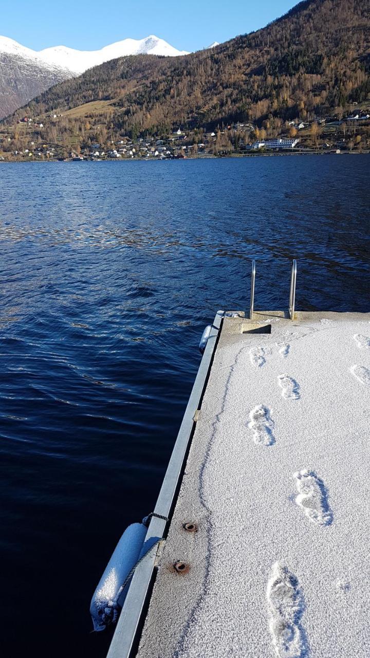 Nesset Fjordcamping Olden Bagian luar foto